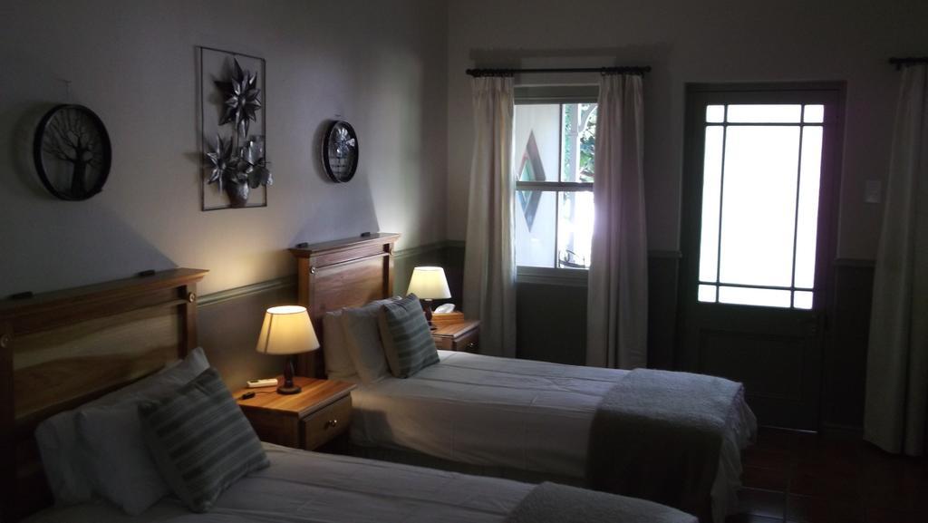 Housemartin Lodge & Self Catering De Rust 外观 照片